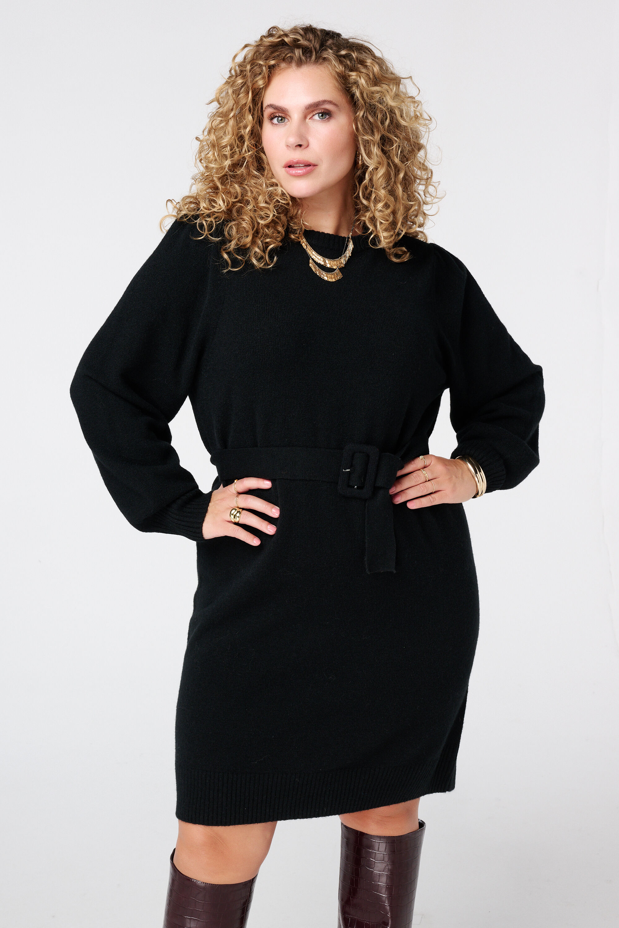 Vestido de punto con cintur&oacute;n image number 5