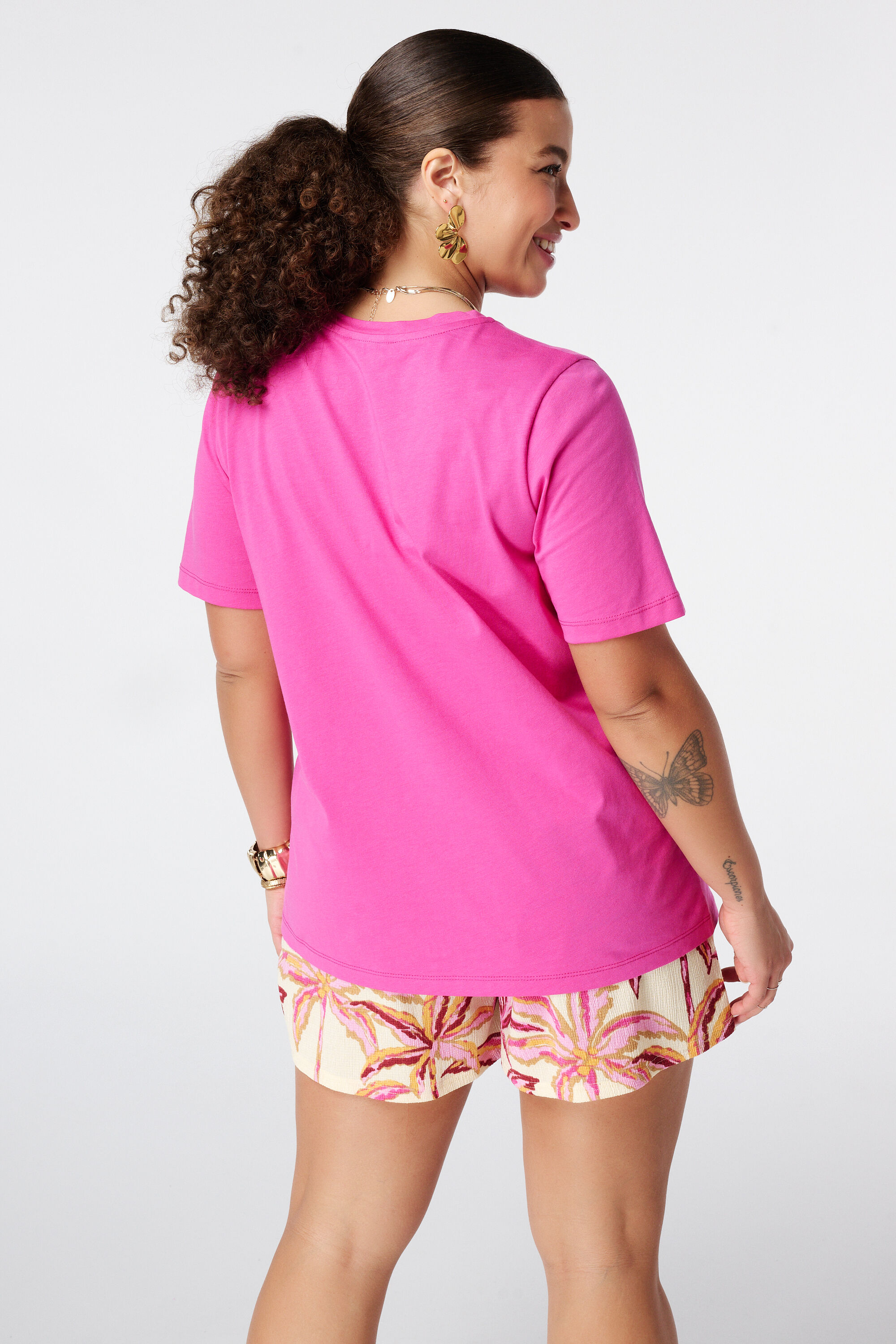 Camiseta con texto image number 3