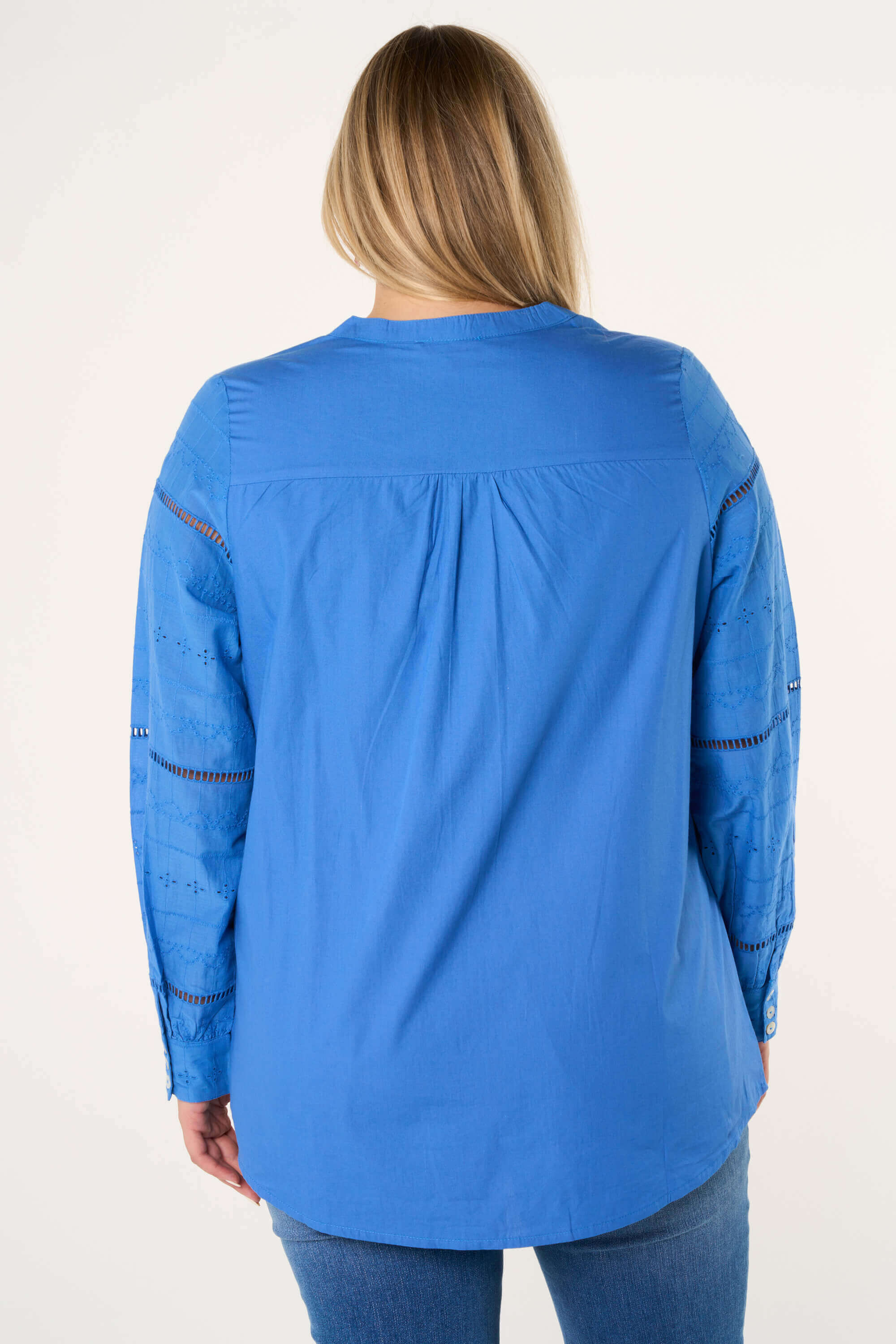 Blusa bordada image number 3