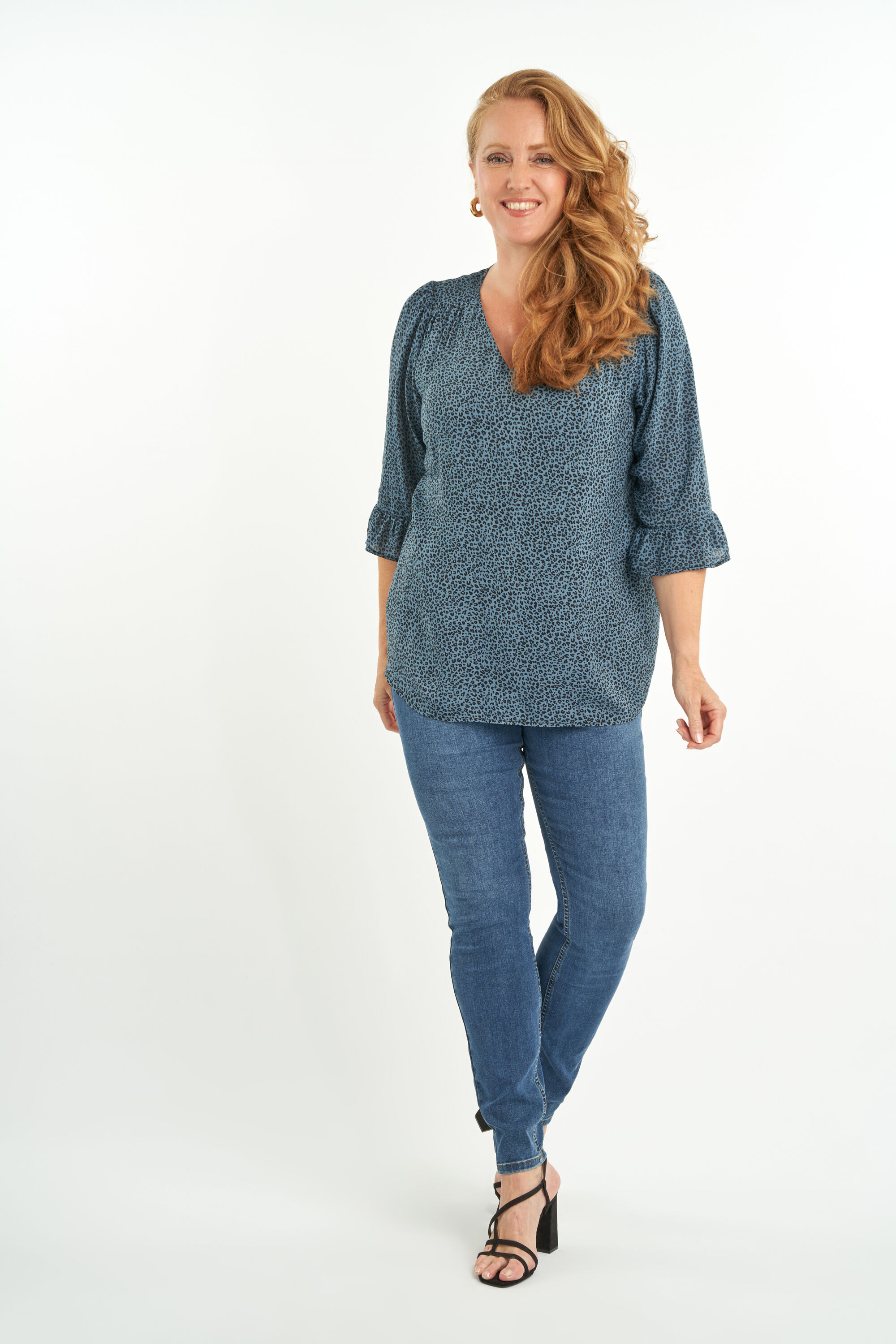 Blusa con estampado  image number 6