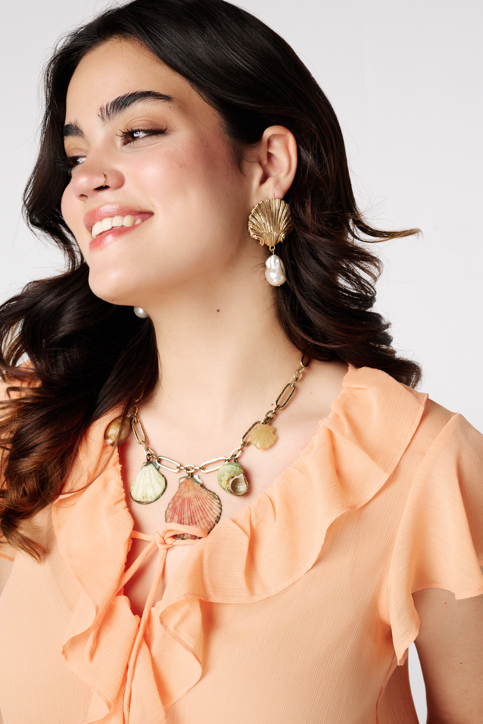 Blusa con volantes image number 4