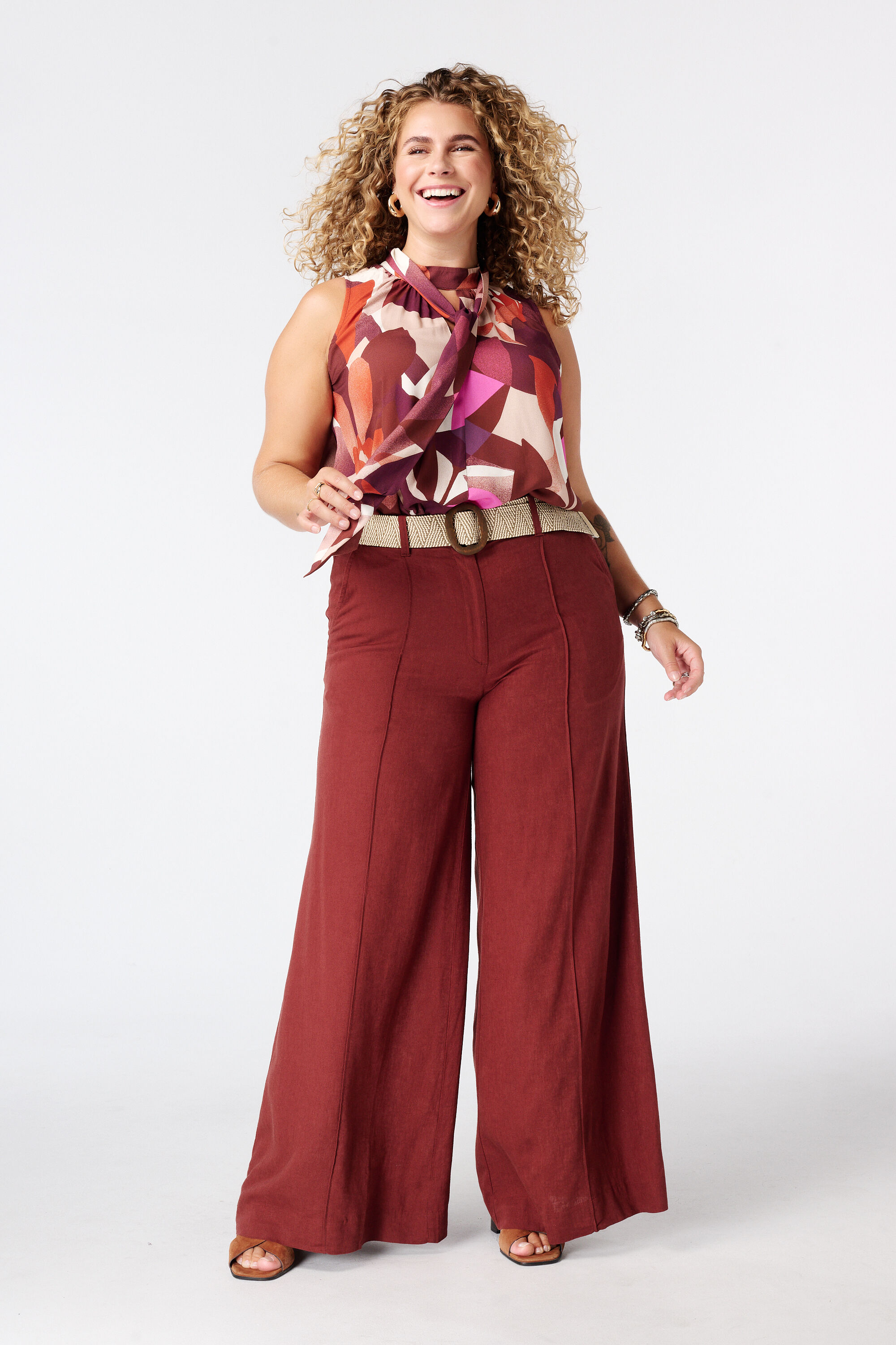 Blusa  con cuello alto image number 5
