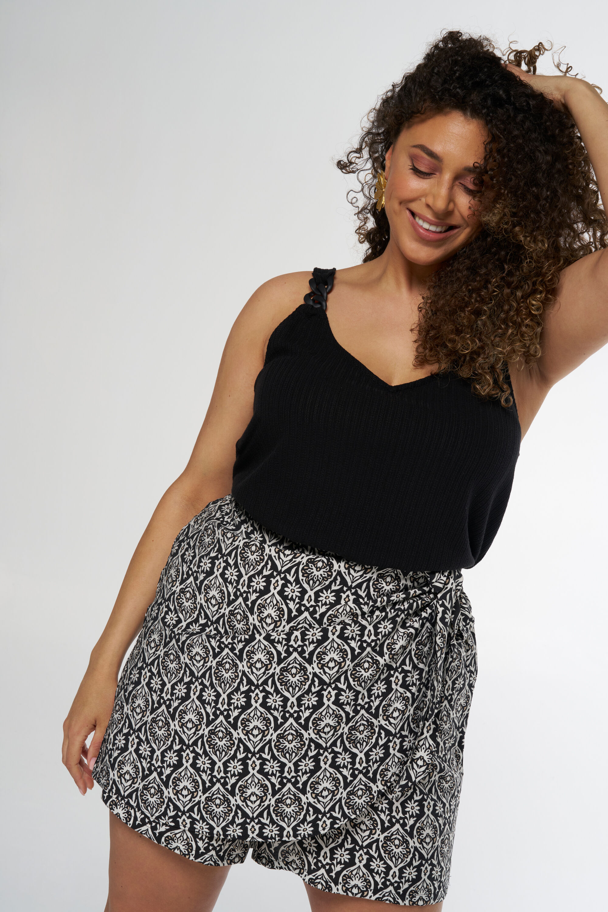 Top con detalles de anilla image number 0