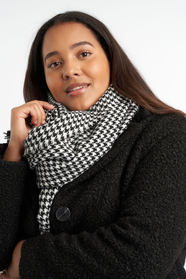 Bufanda con estampado pata de gallo image number 2