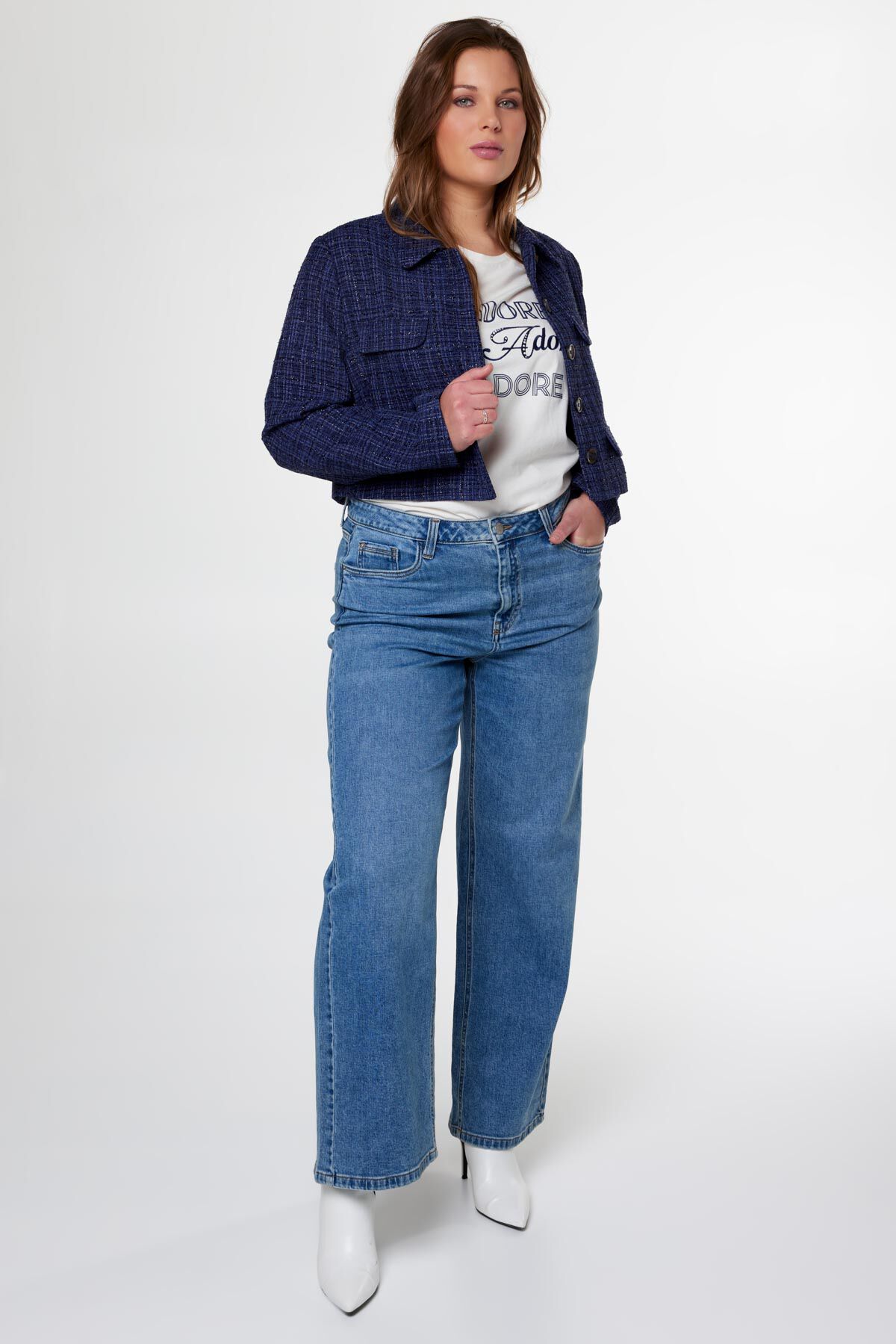 Blazer corto con detalles de purpurina image number 6