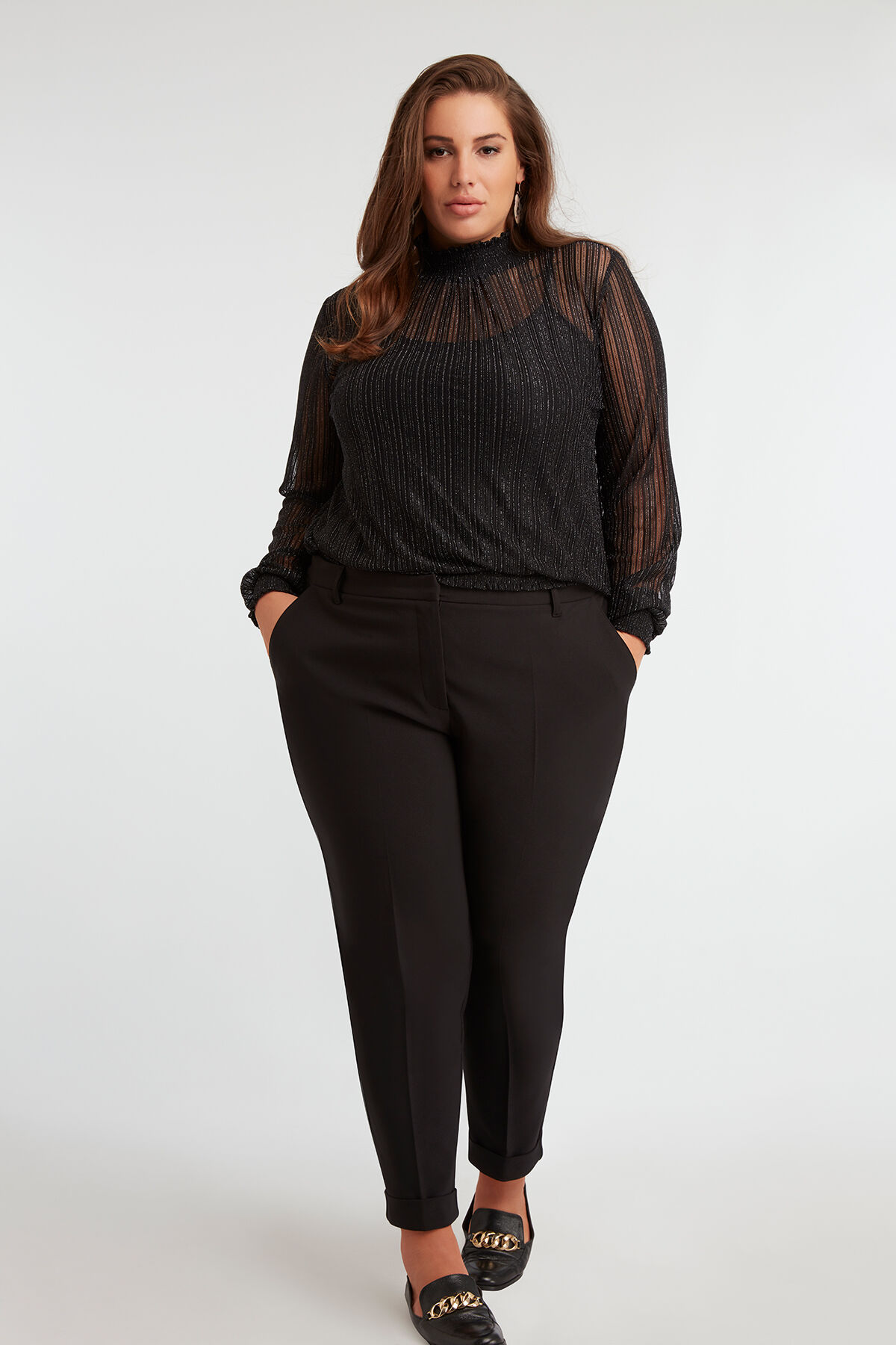 Blusa de cuello alto image number 3