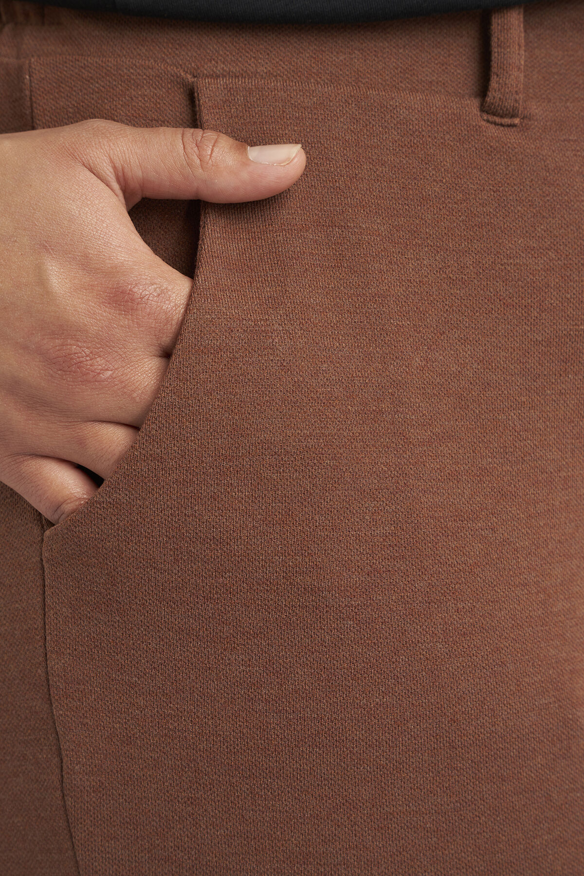 Pantalones jogger image number 5