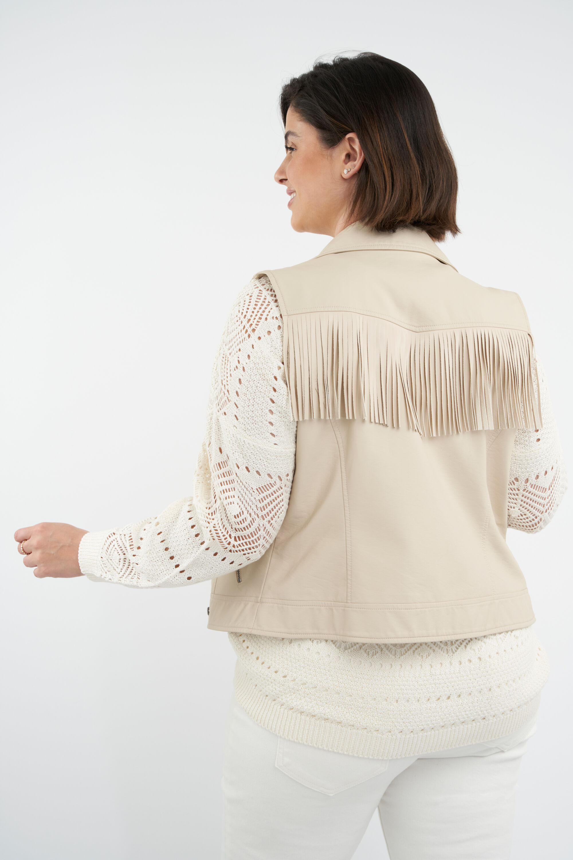 Chaleco de cuero sint&eacute;tico con flecos image number 3