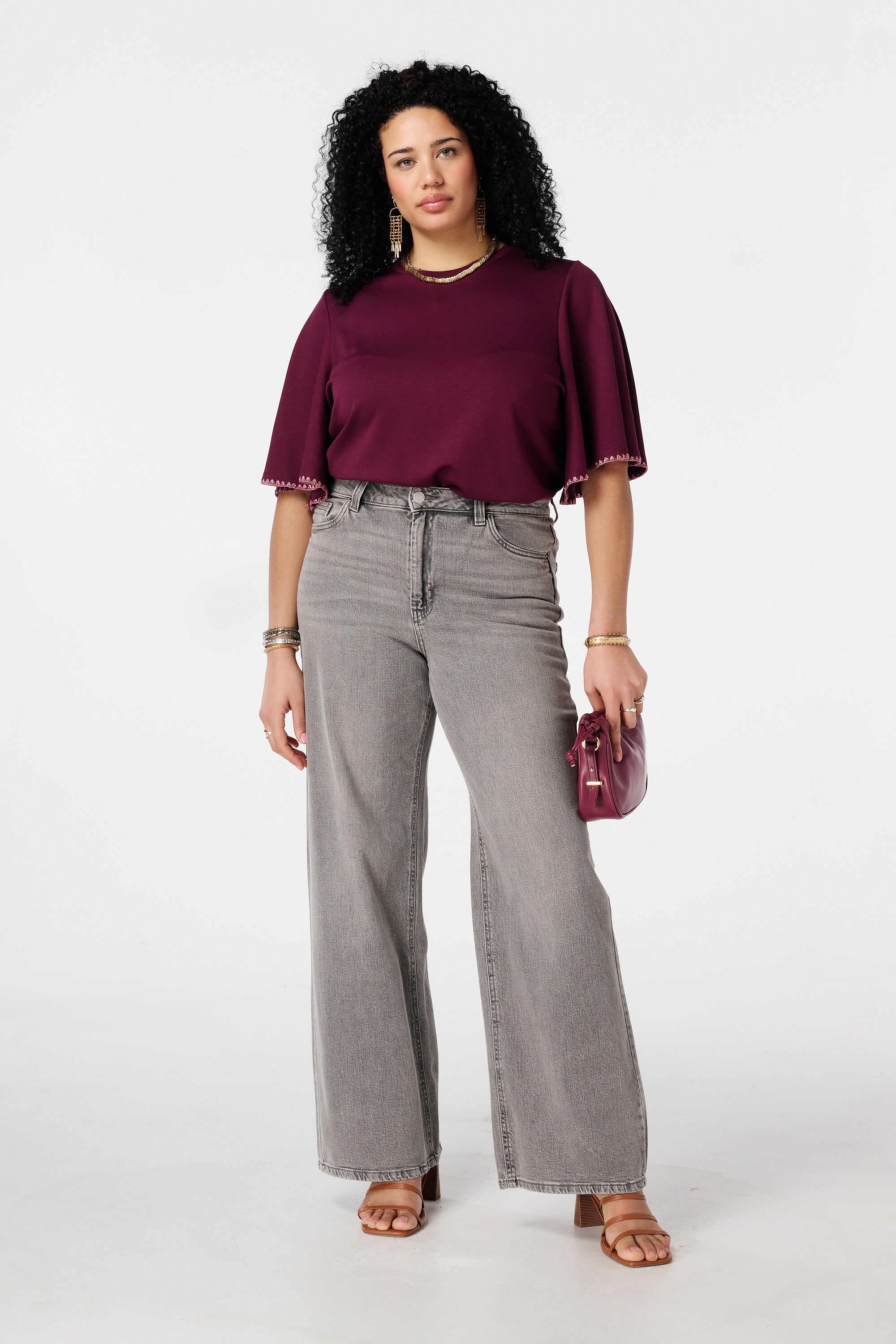 Camiseta con mangas mariposa image number 5