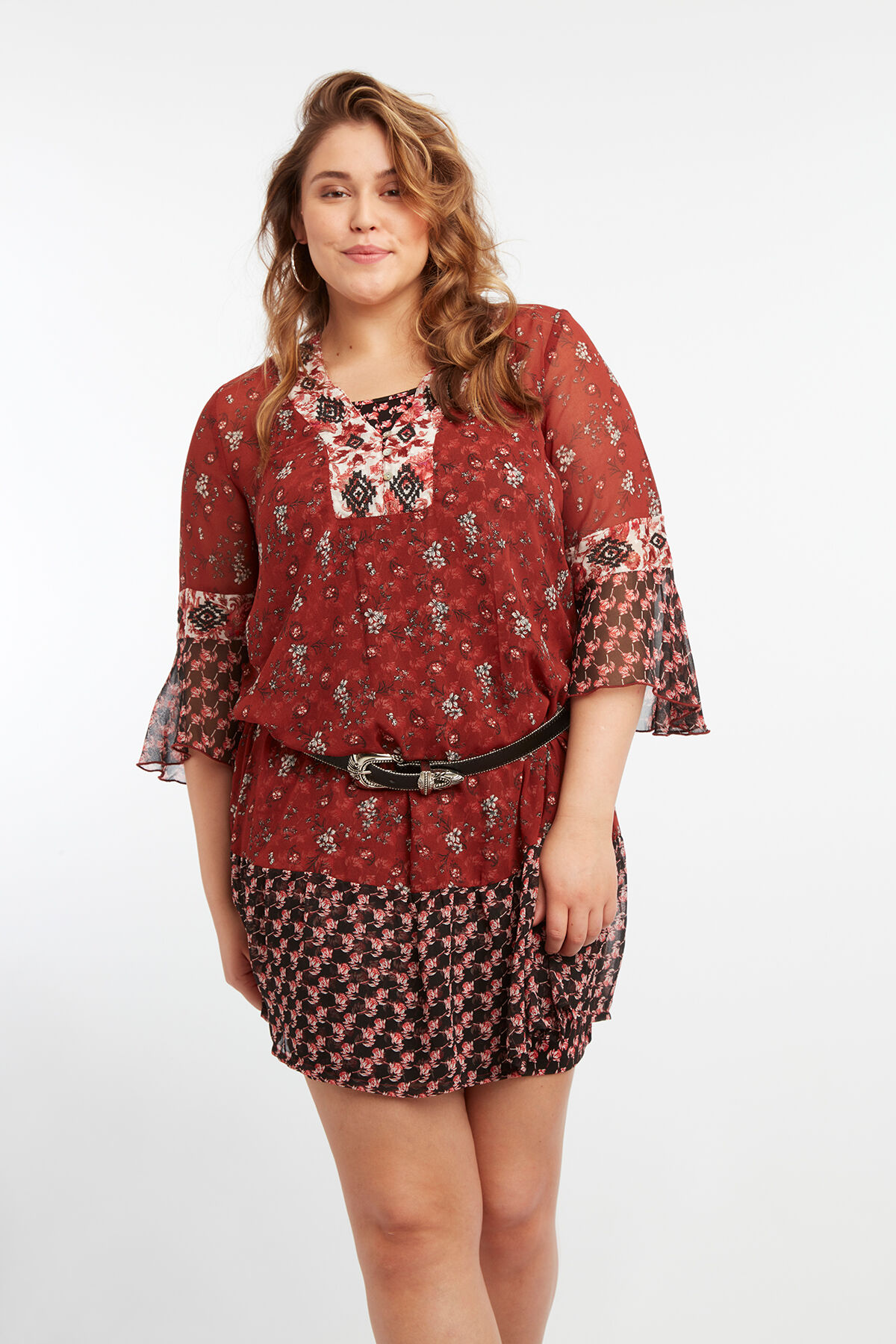 Vestido tipo t&uacute;nica de estampado floral image number 7