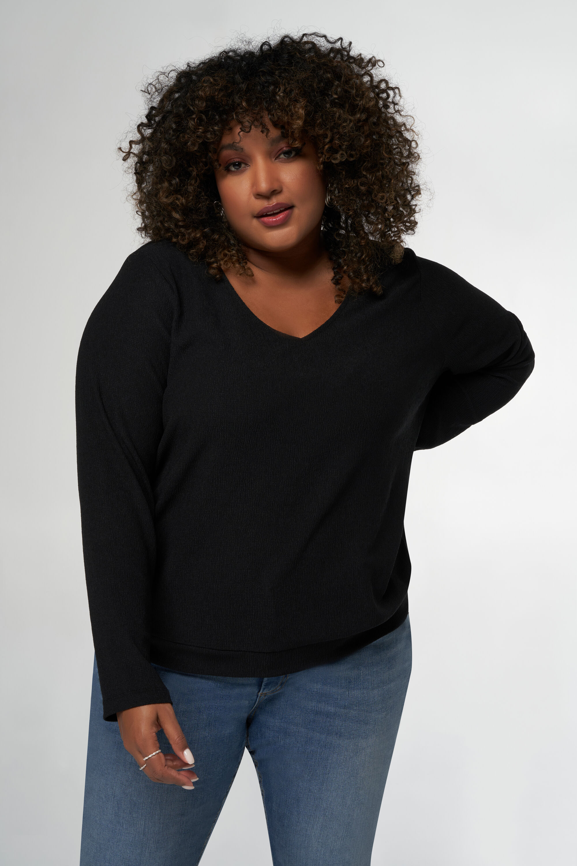 Top con estructura en el tejido image number 5