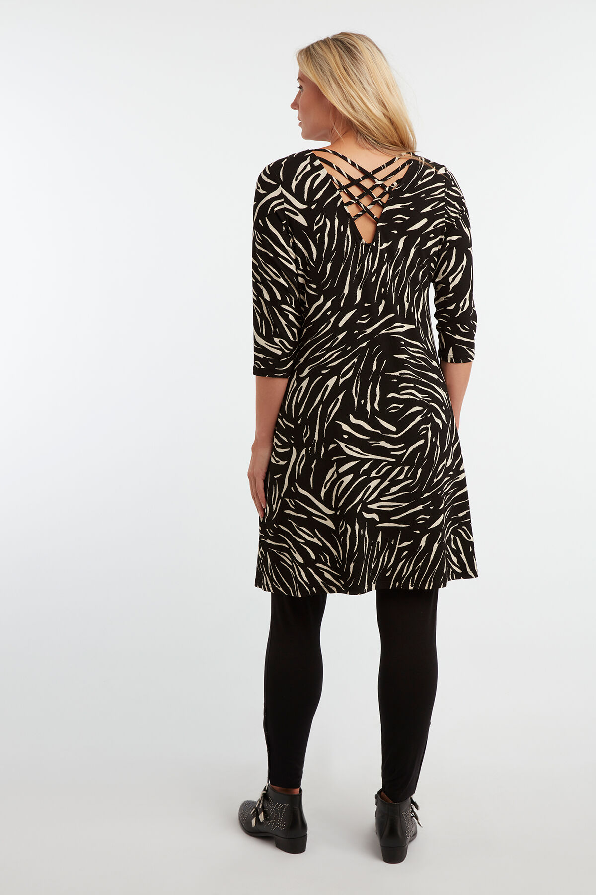 Vestido tipo t&uacute;nica estampado image number 5