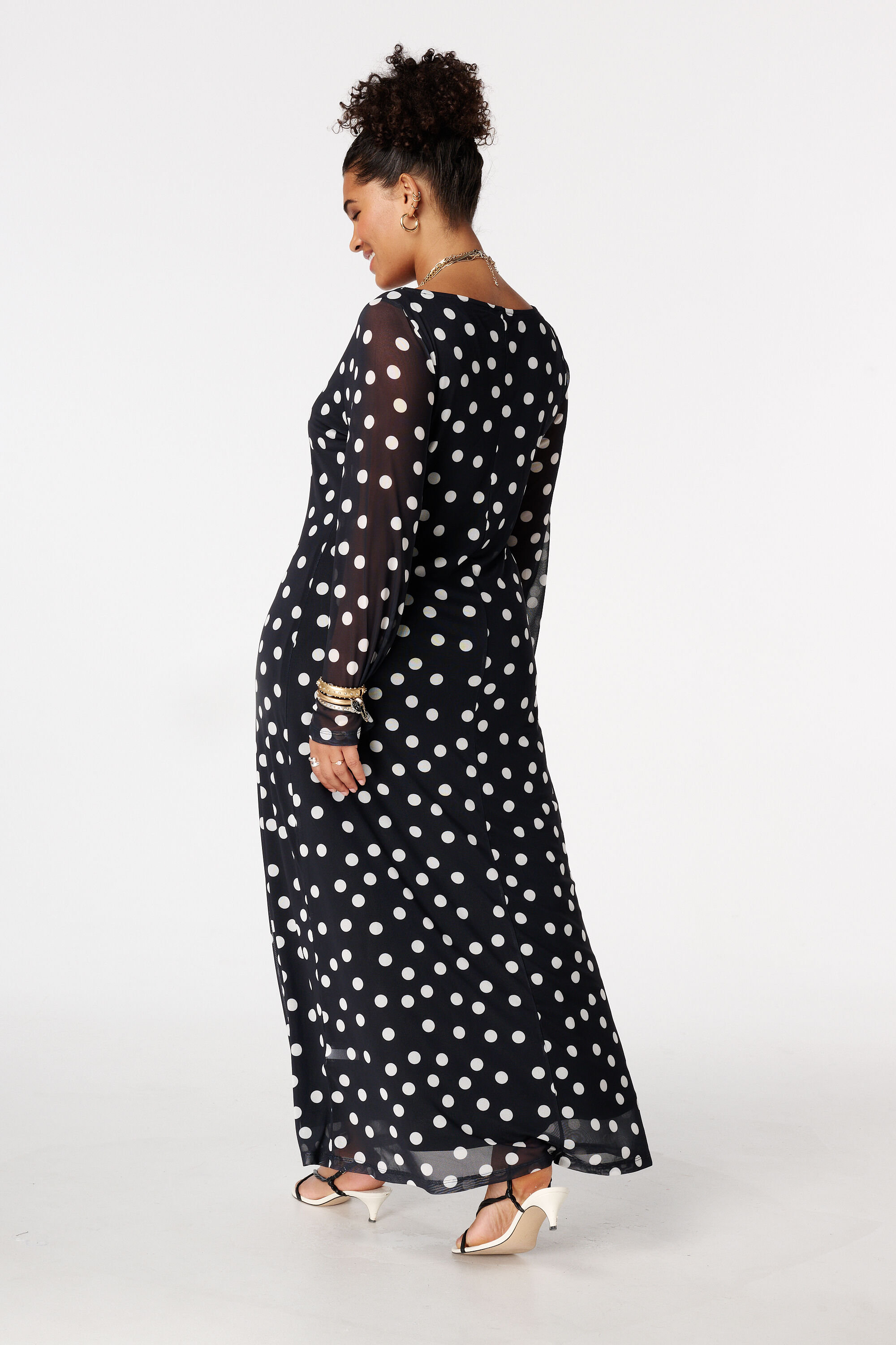 Vestido maxi de malla image number 3