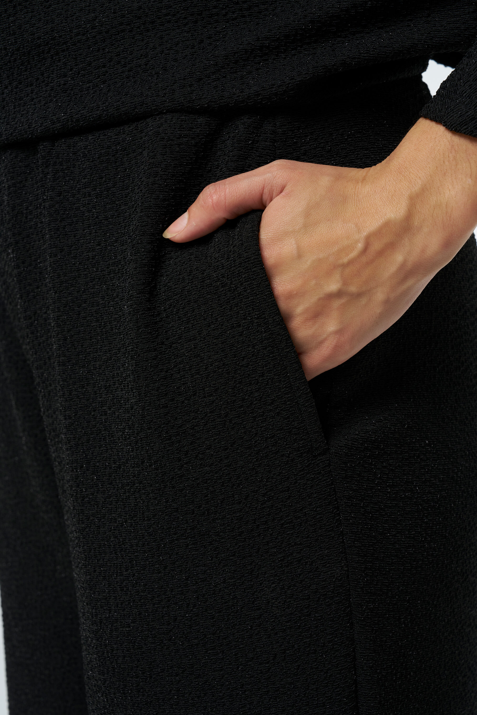 Pantalones de pernera ancha image number 4