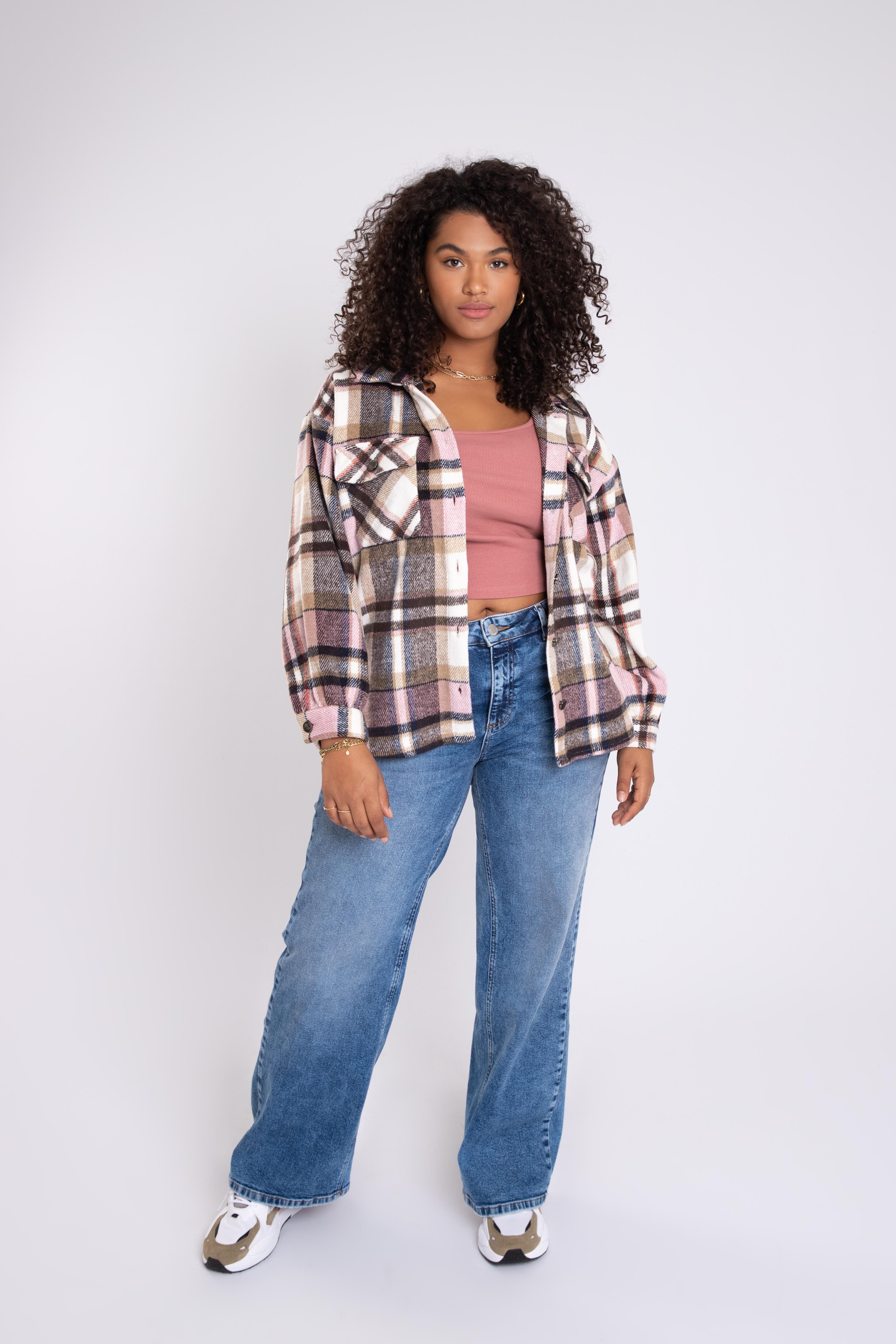 Sobrecamisa corta de cuadros  image number 6