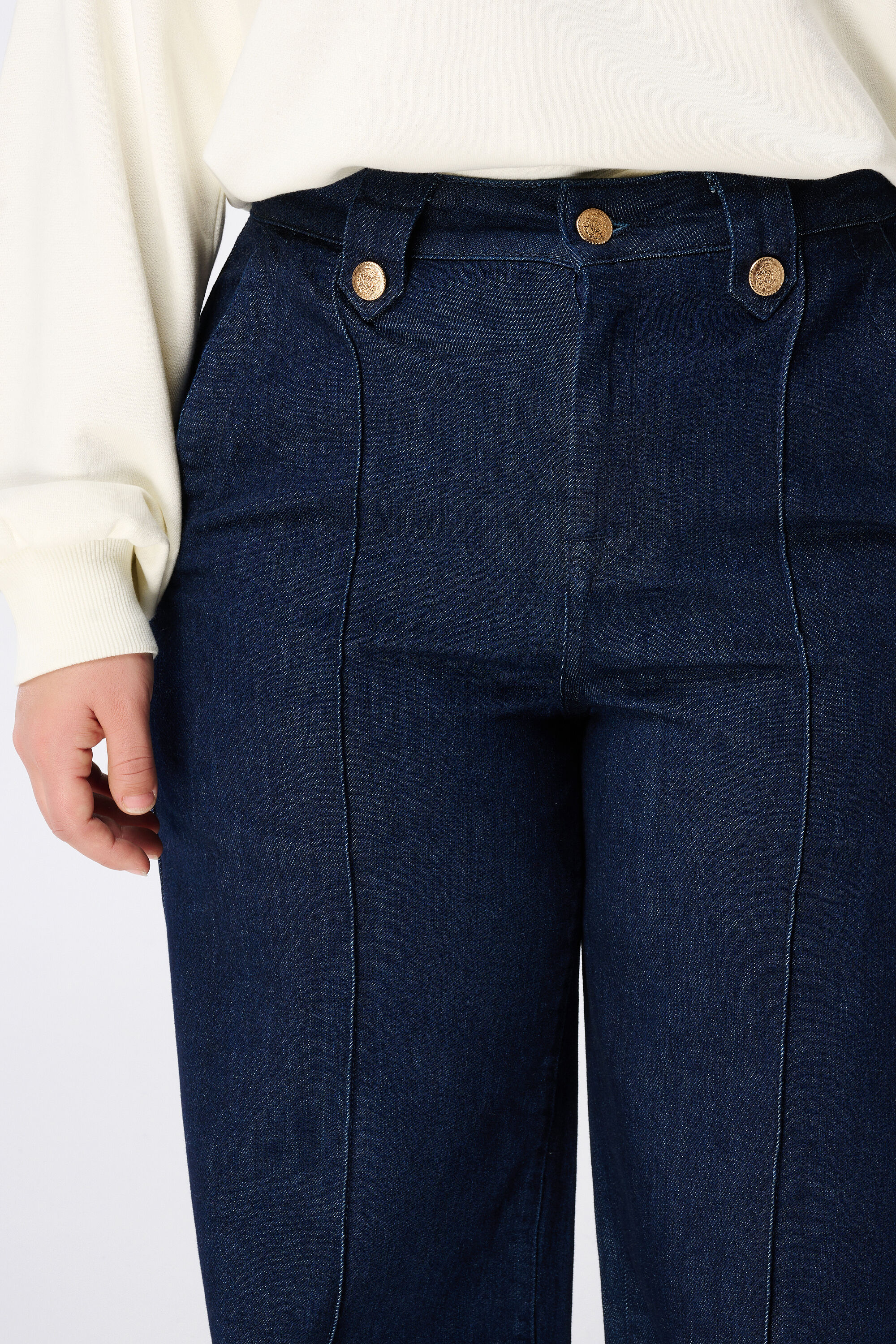 Vaqueros de pernera ancha image number 5