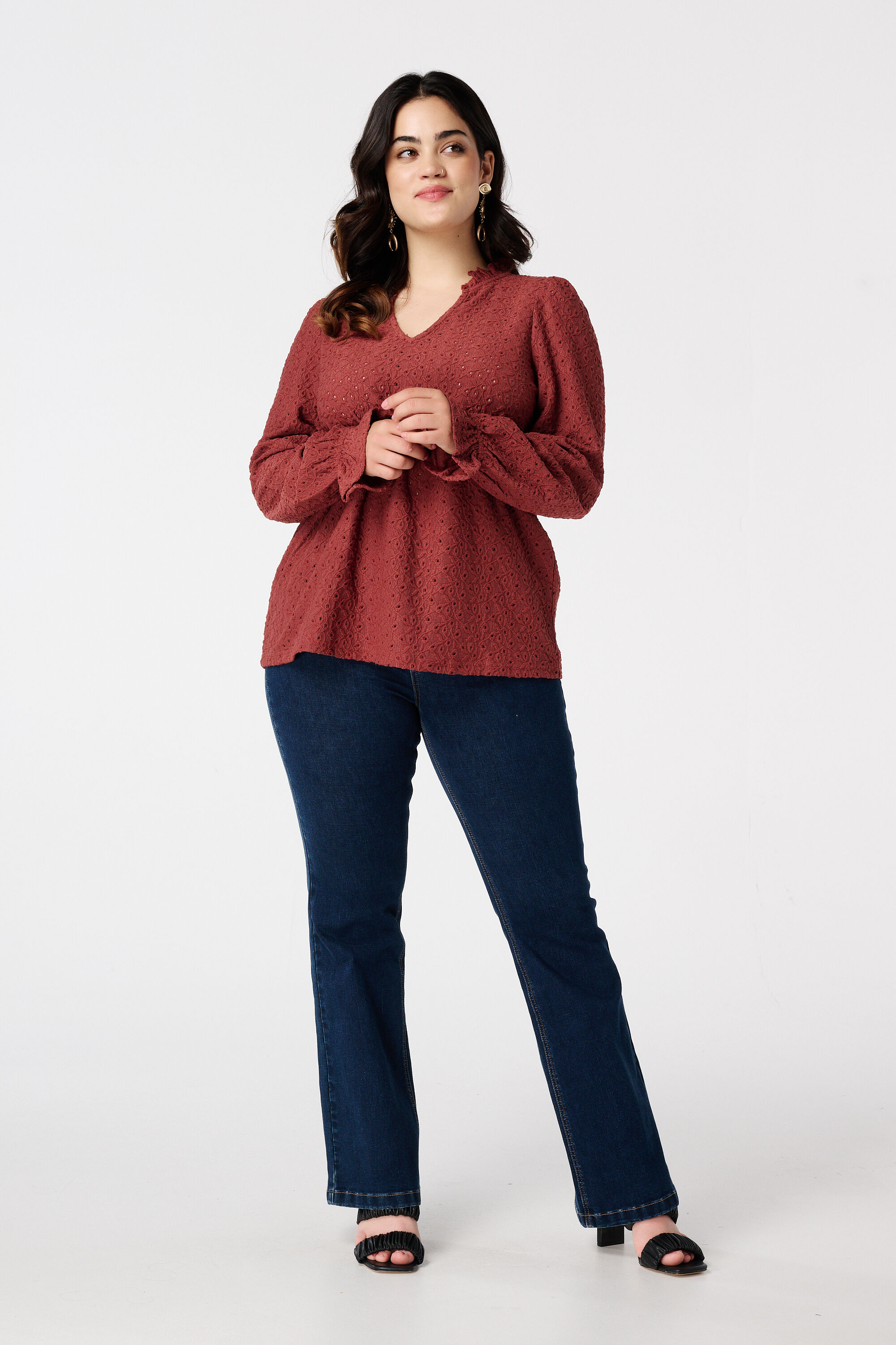 Top con bordado image number 4