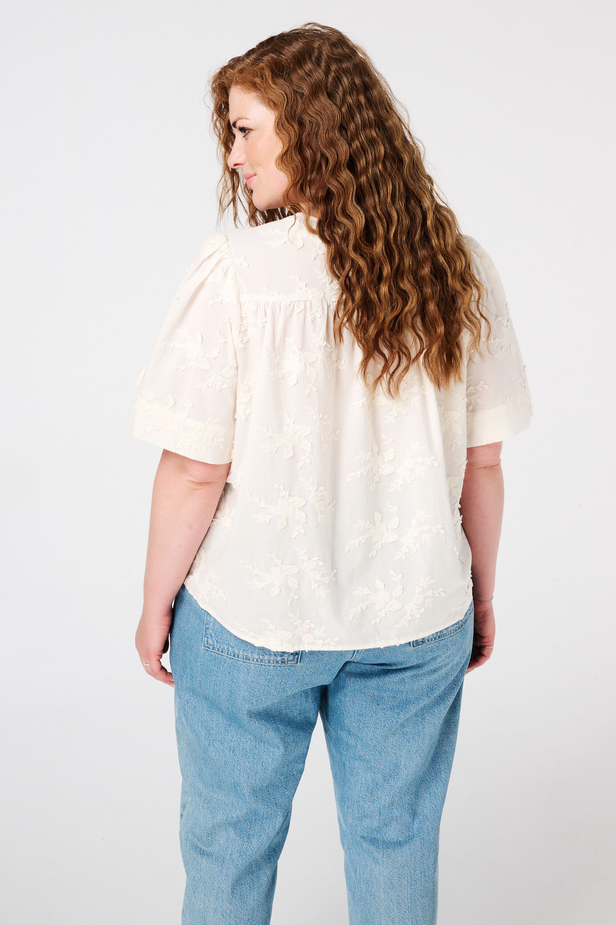 Top con cuello redondo image number 3