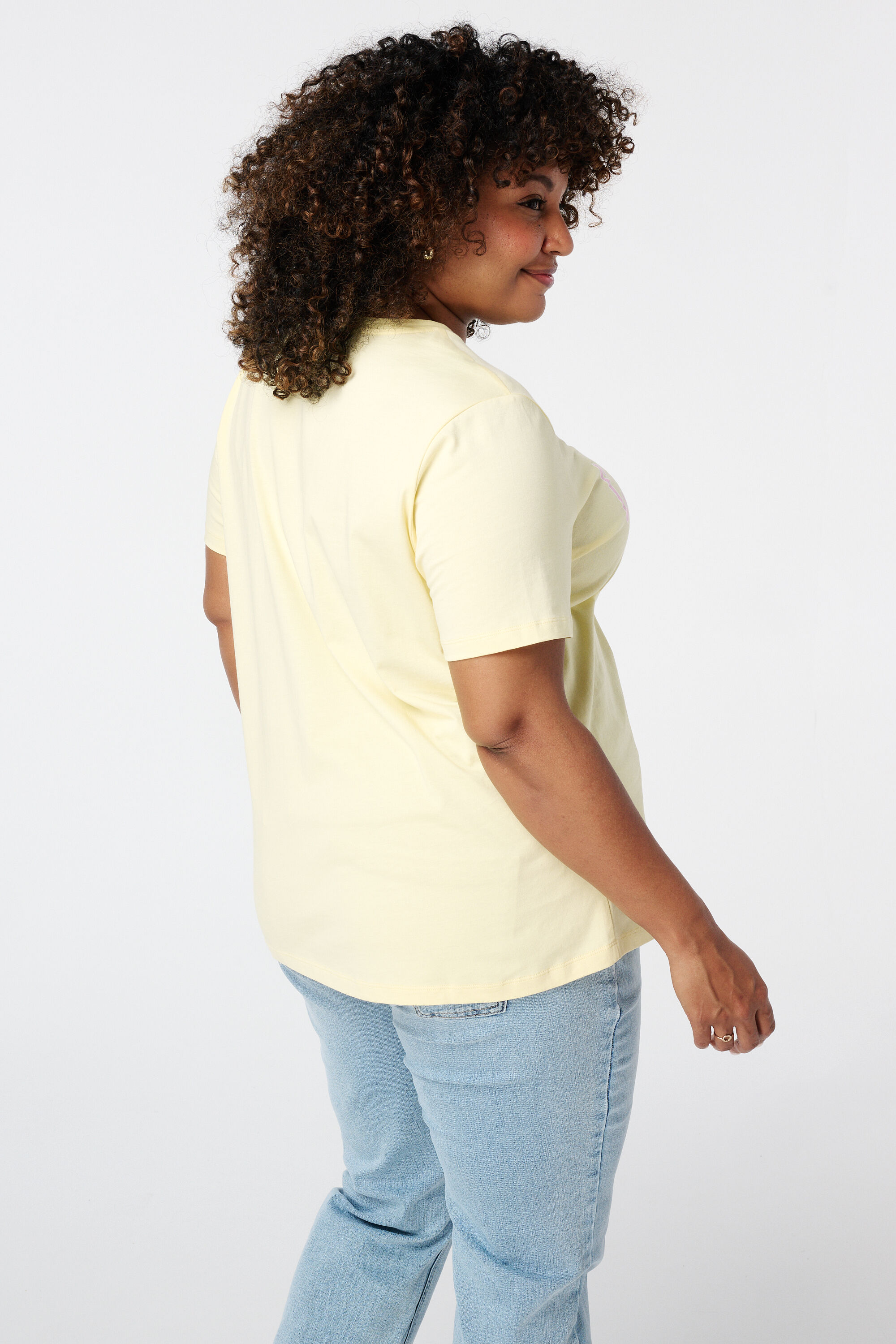 Camiseta con texto  image number 3