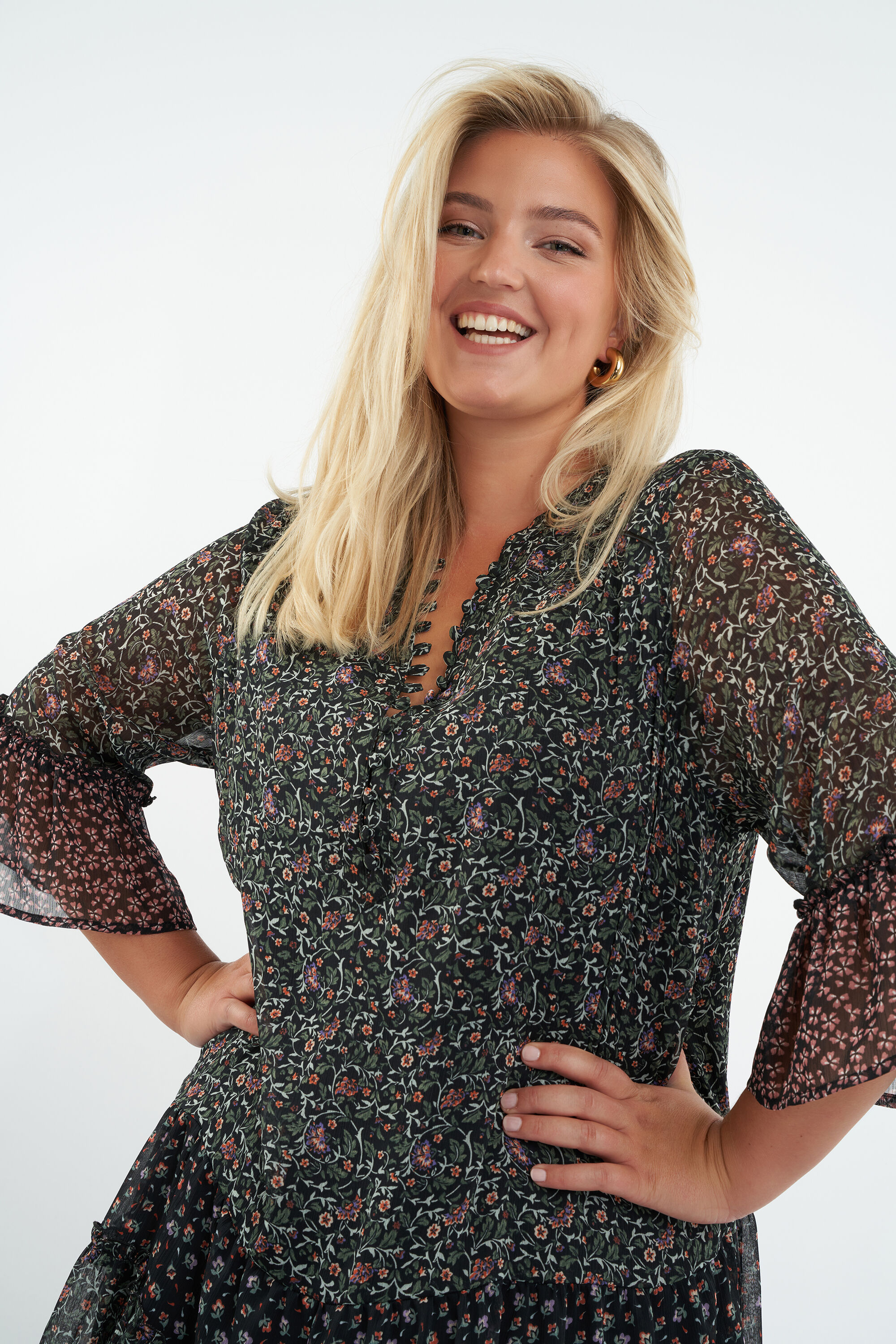 Vestido con estampado image number 4