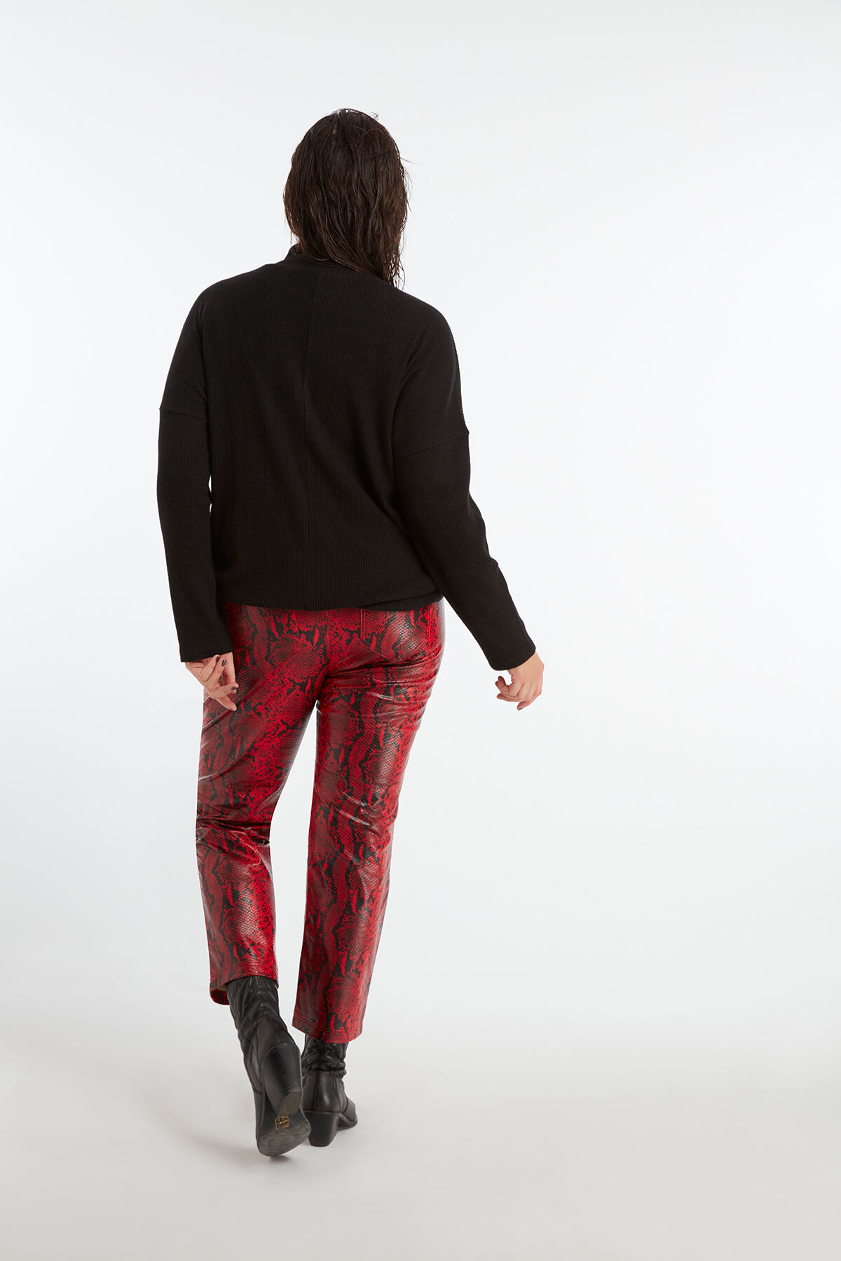 Jersey de cuello de cisne image number 7