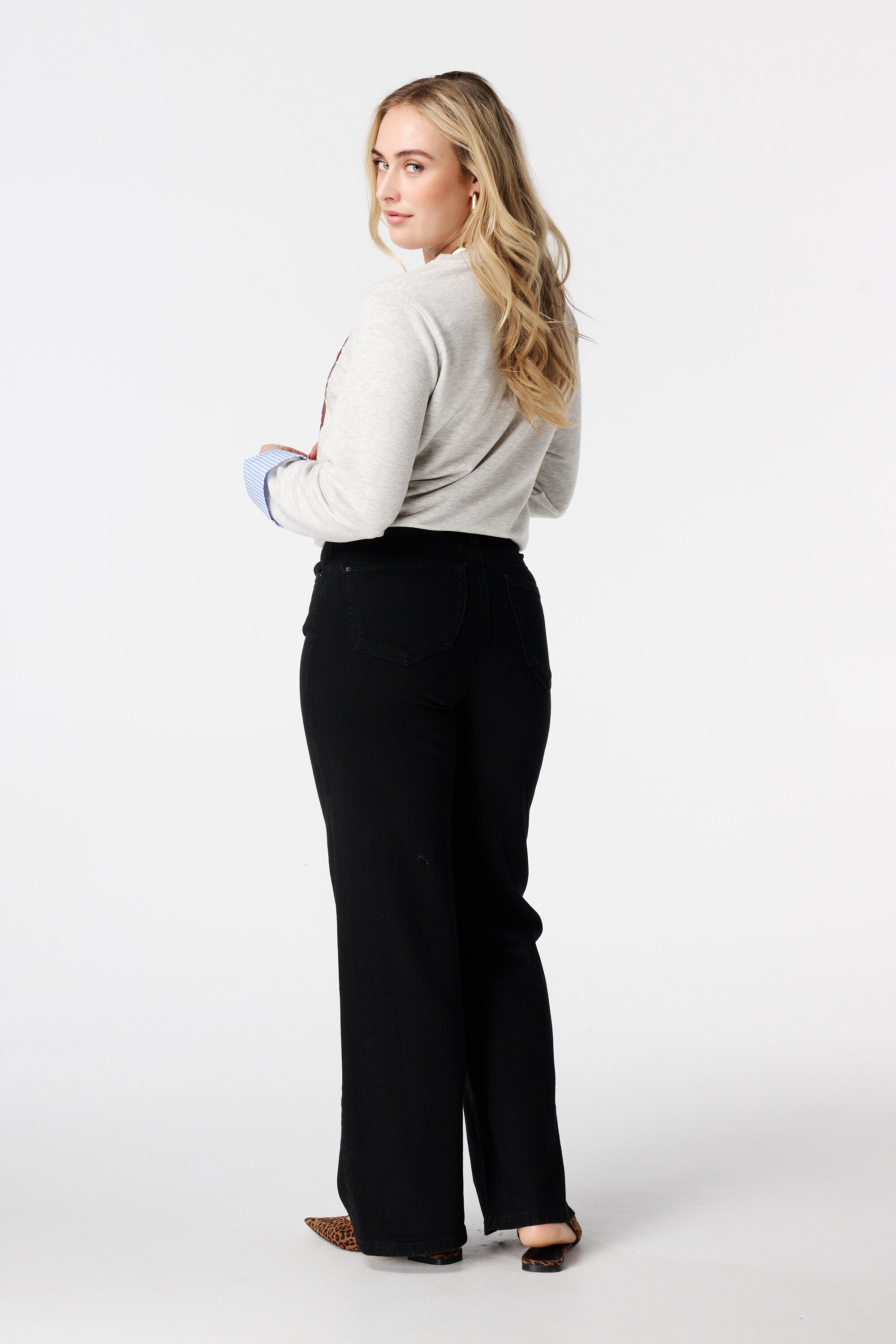 Vaqueros de pernera ancha IVY image number 3