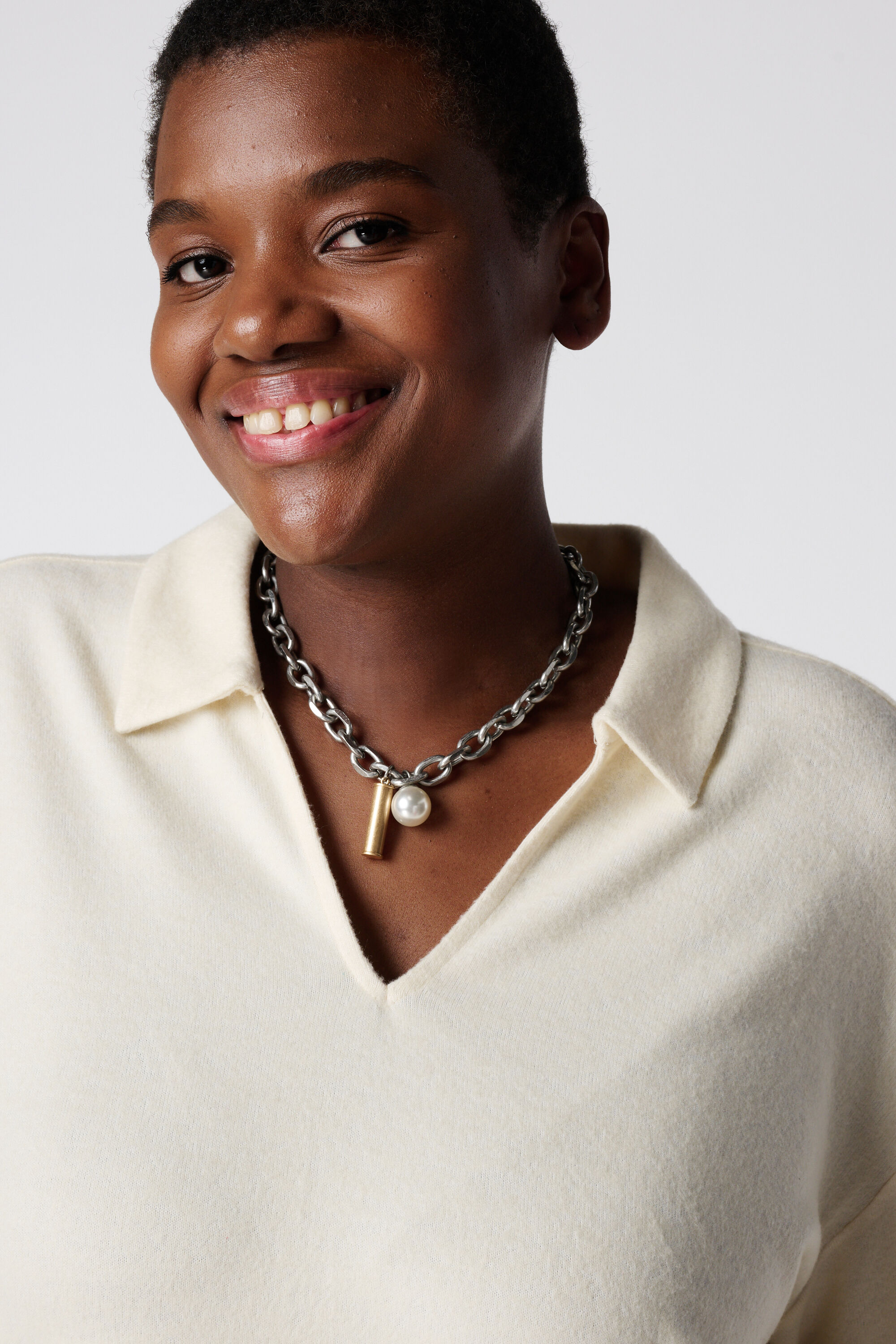 Su&eacute;ter con cuello de polo image number 4