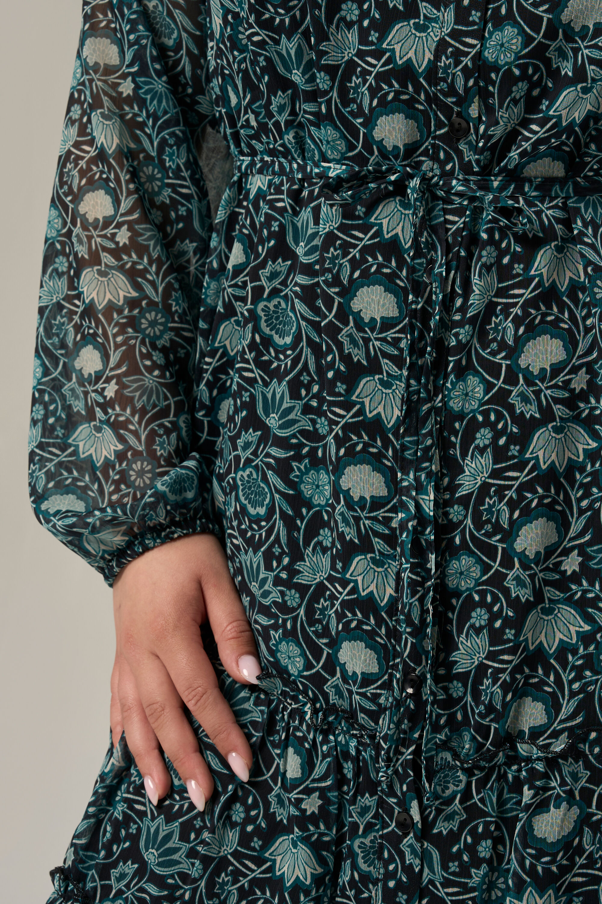 Vestido nudo con cintur&oacute;n image number 4