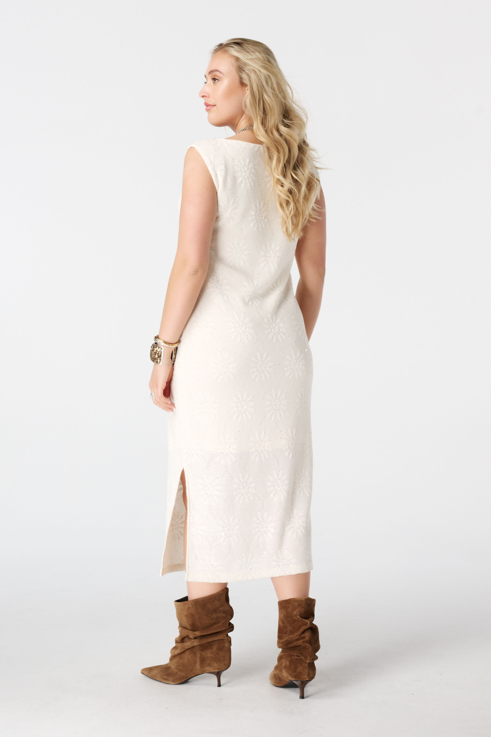 Vestido midi ajustado image number 3