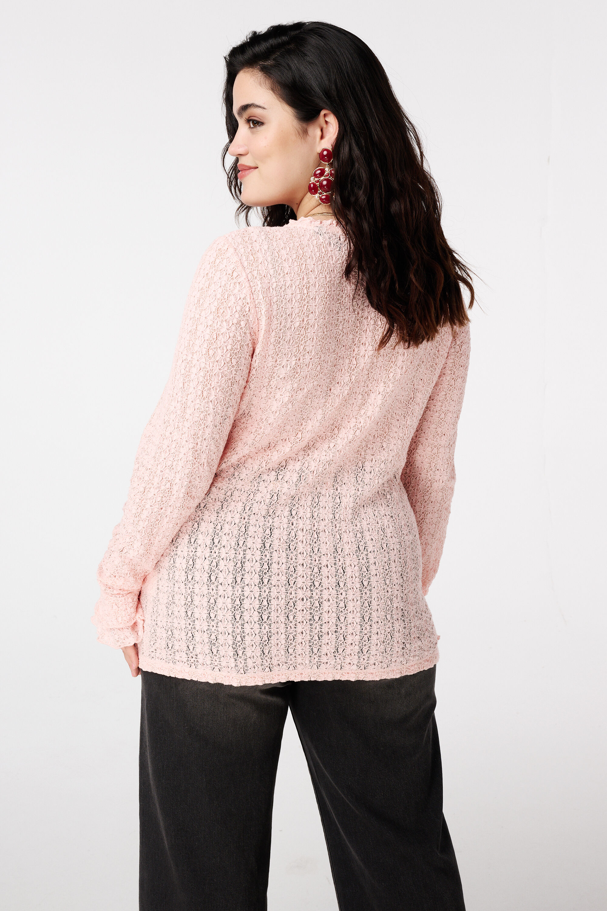 Top de encaje con mangas acampanadas image number 3