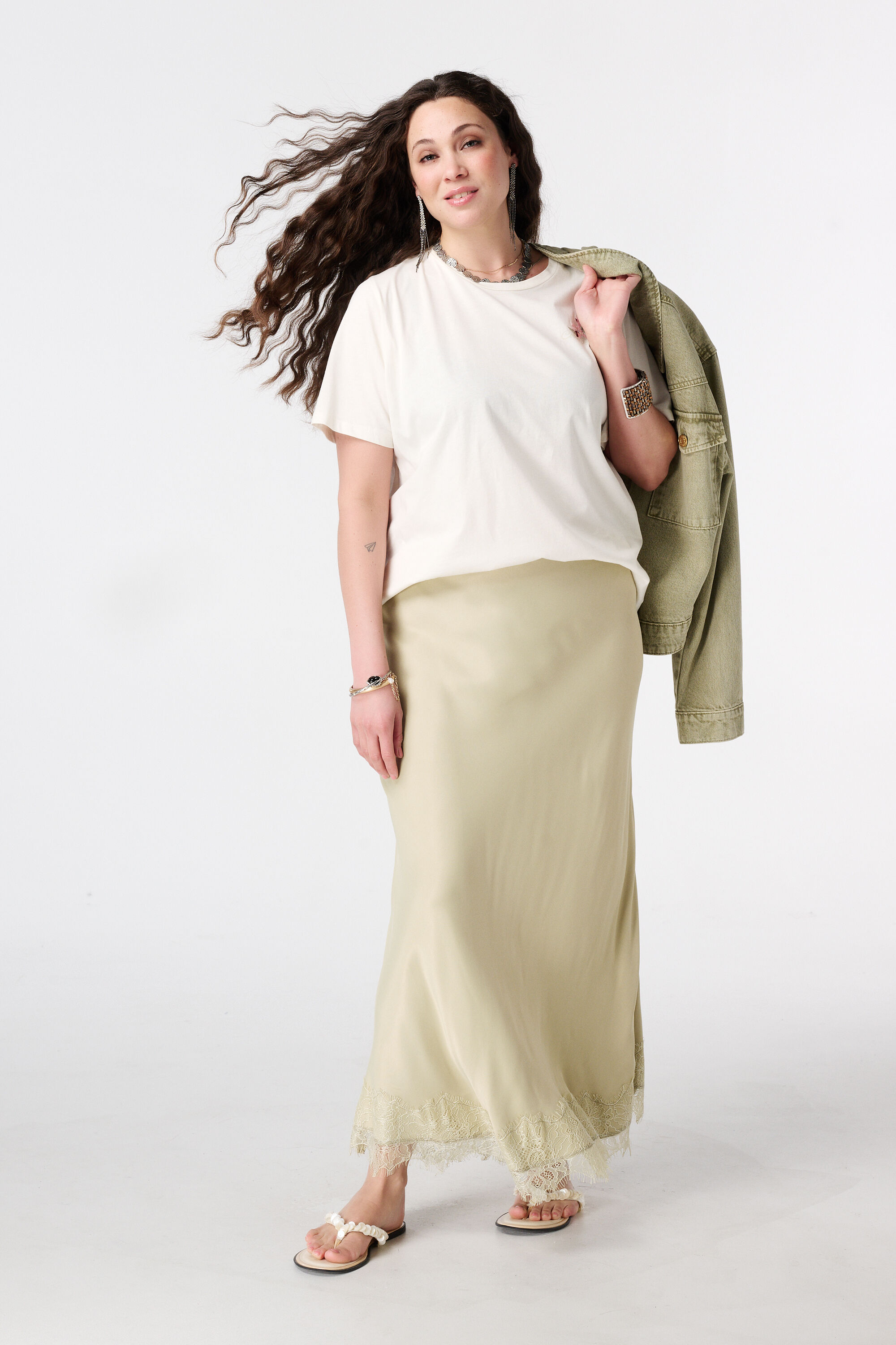 Camiseta con estampado en la espalda image number 5