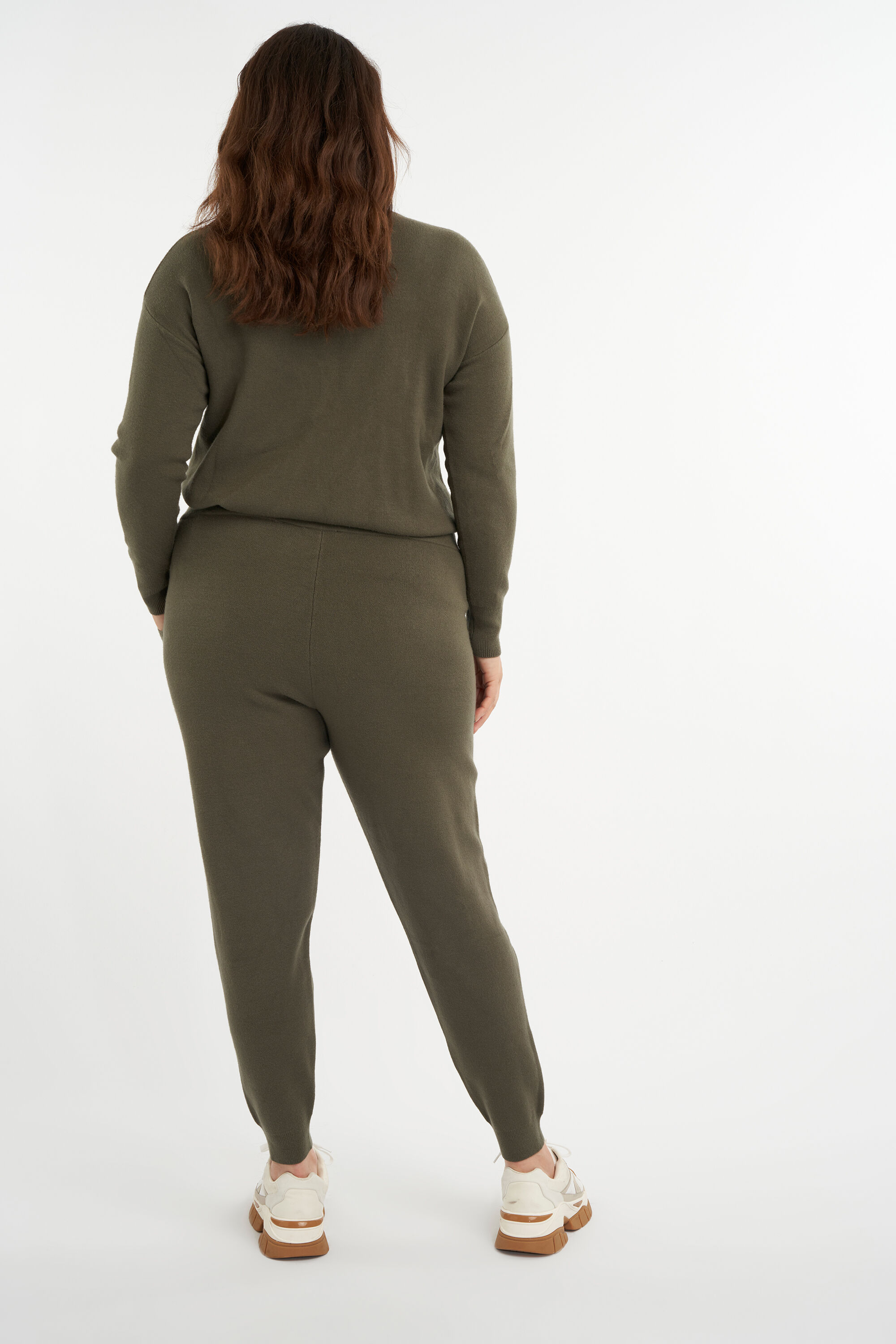 Pantalones c&oacute;modos de punto fino image number 3