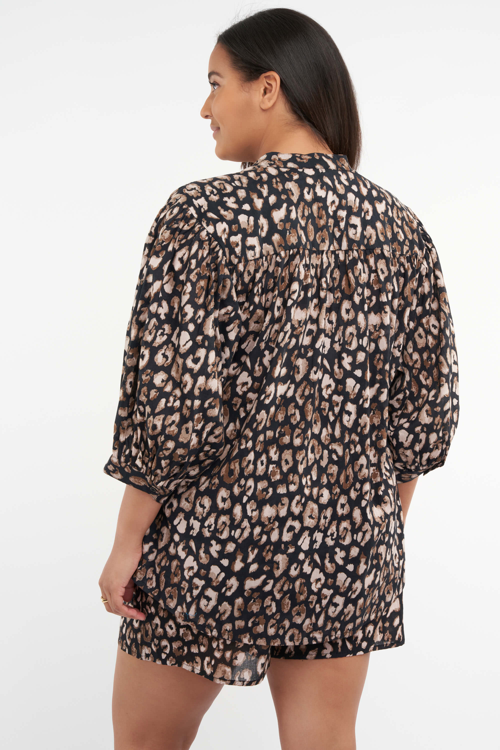 Blusa con estampado de leopardo image number 3