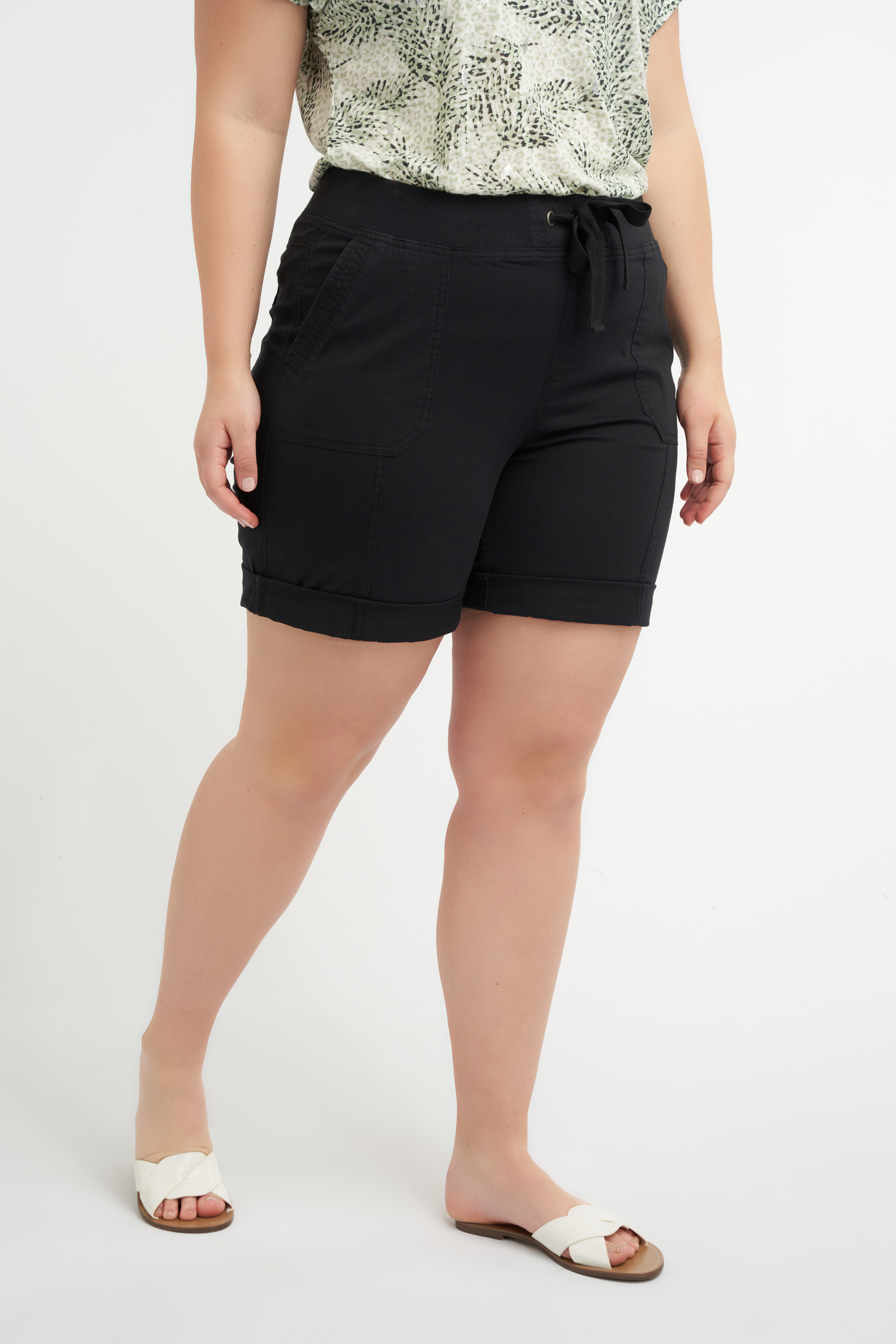 Shorts con cintura elástica image number 4
