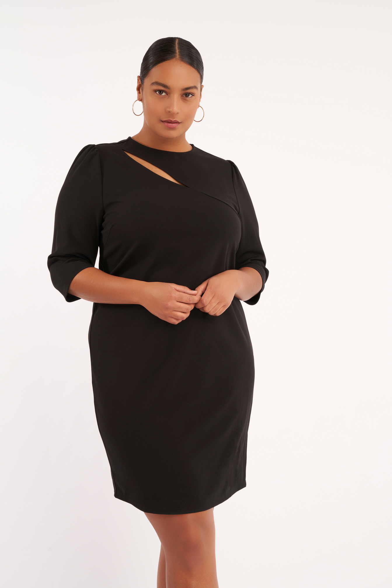 Mujeres Vestido ajustado con bonita abertura en el pecho en MS Mode® Mujeres Vestido ajustado con bonita abertura en el pecho en MS Mode®